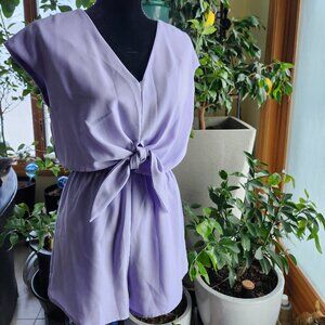 Evelyn Lilac Lavender Flowy Romper Size Small